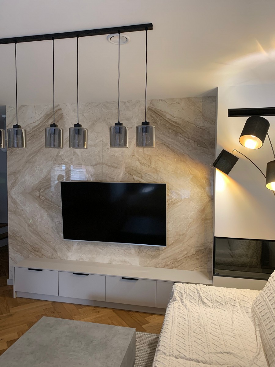 Ściana Breccia Sarda.jpg